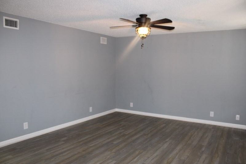 Easy St #1 - Photo 2 of 11