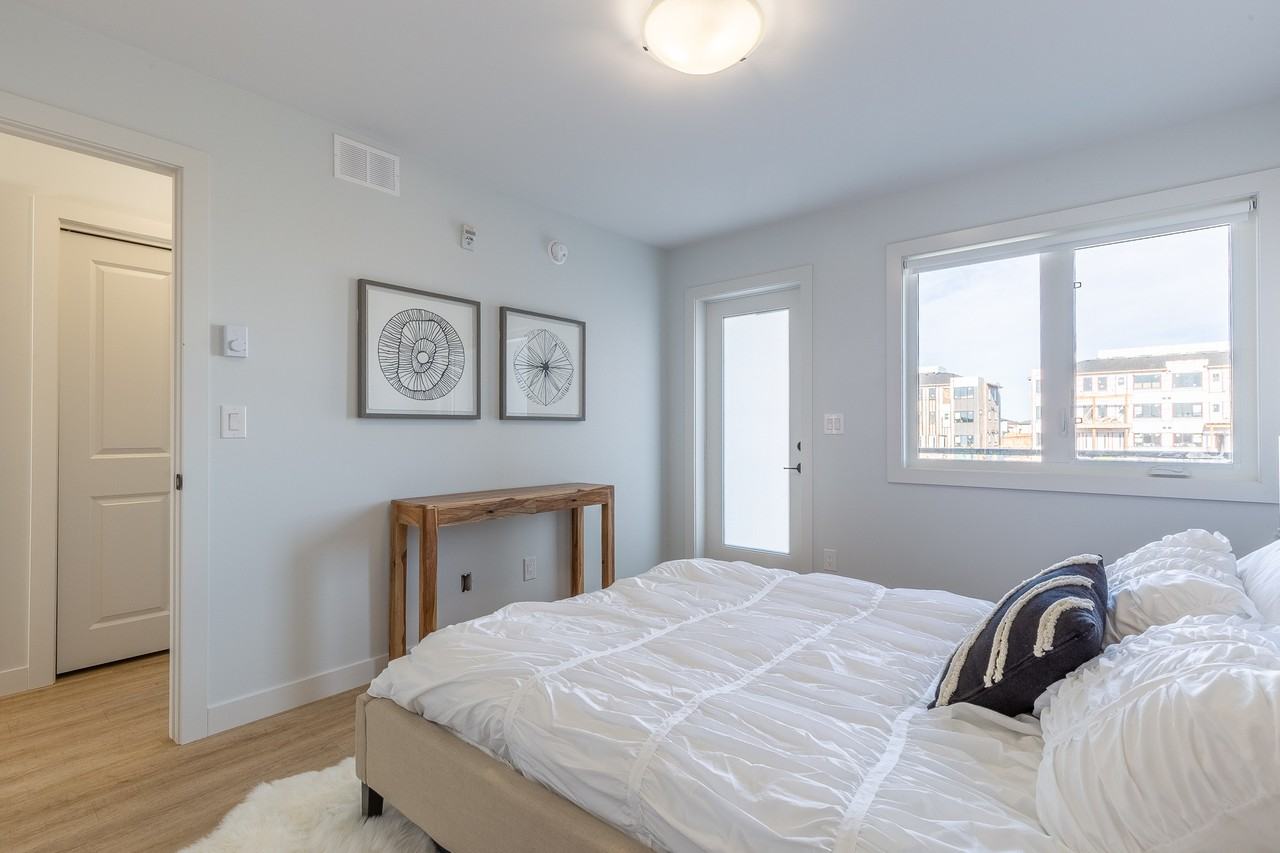 Ellington Flats & Towns - Photo 5 of 20