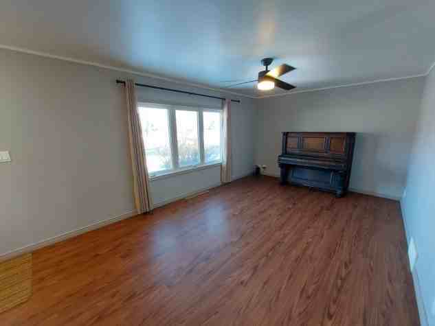 2 Bedroom Unit in West Park! - Photo 2 of 12
