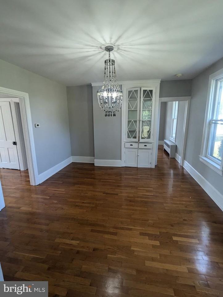 801 E Moler Ave #1 - Photo 7 of 14