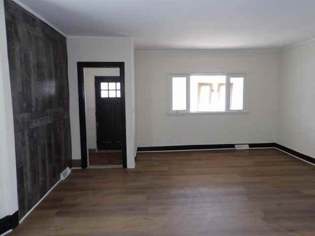 196 Auburn Ave - Photo 3 of 25