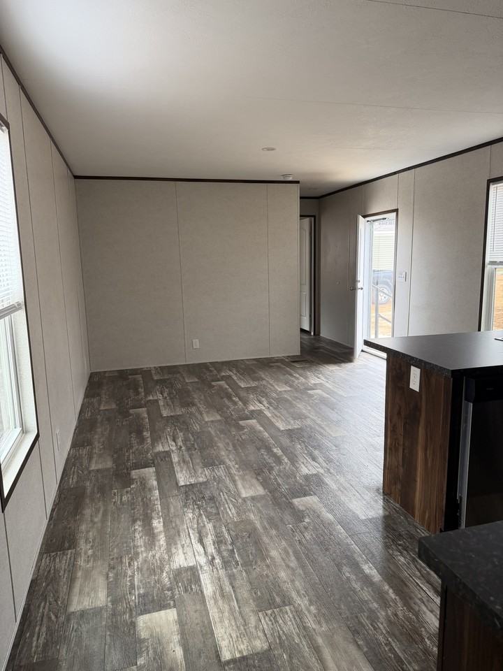 410 Parker St #1 - Photo 6 of 10