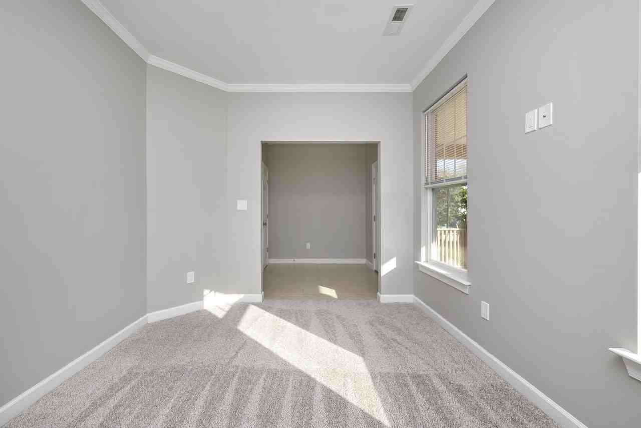 748 Washington Avenue - 1Washington Ave #1 - Photo 4 of 26