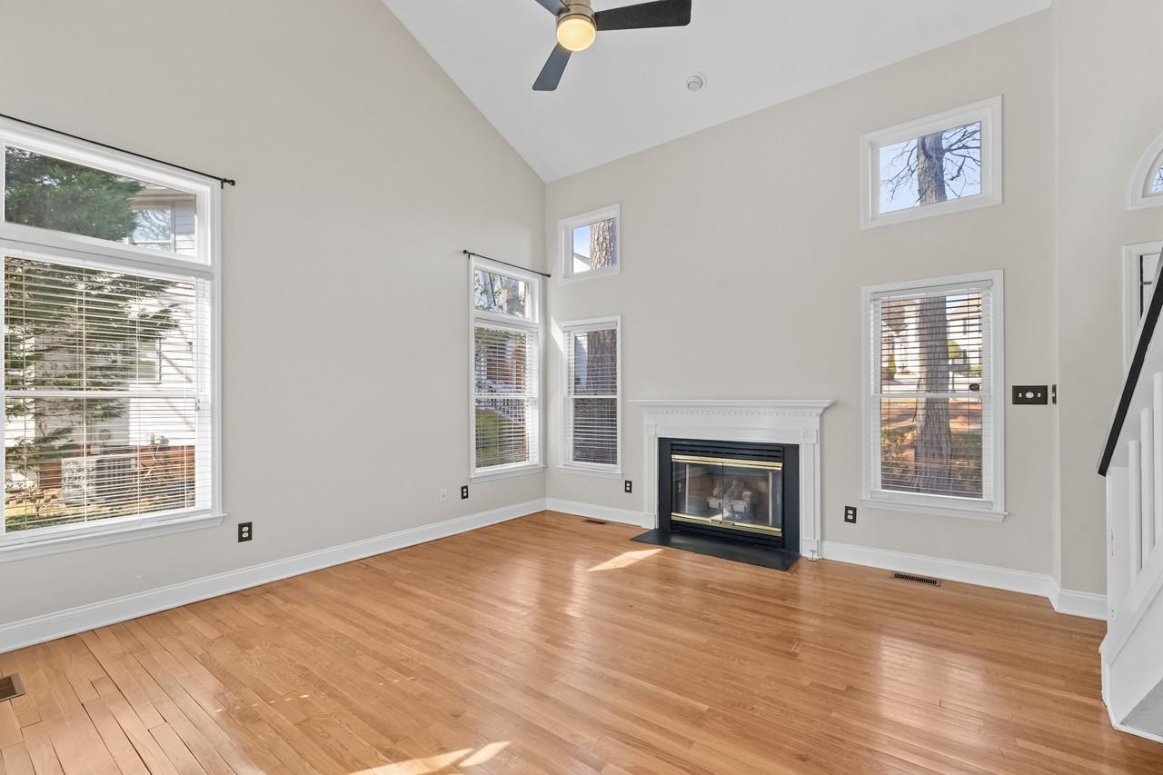 131 Cumberland Green Dr #1 - Photo 4 of 26