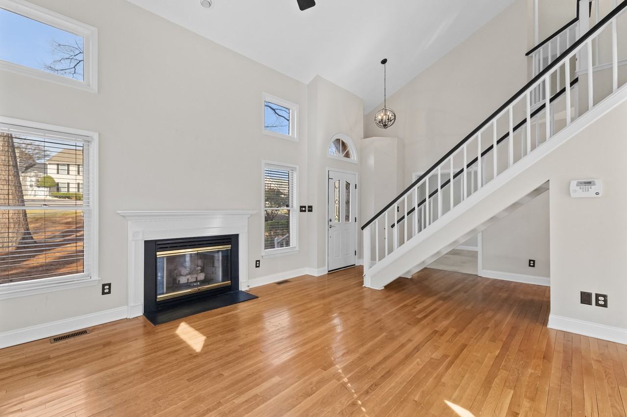 131 Cumberland Green Dr #1 - Photo 5 of 26