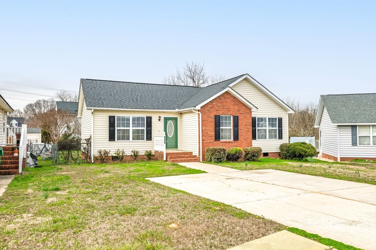 912 Lyme Brook Ln #1 - Photo 2 of 27