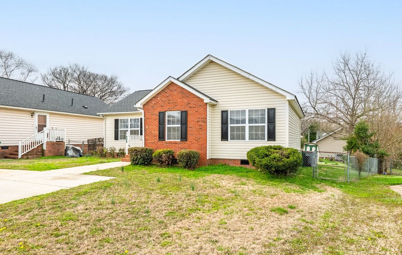 912 Lyme Brook Ln #1 - Photo 4 of 27