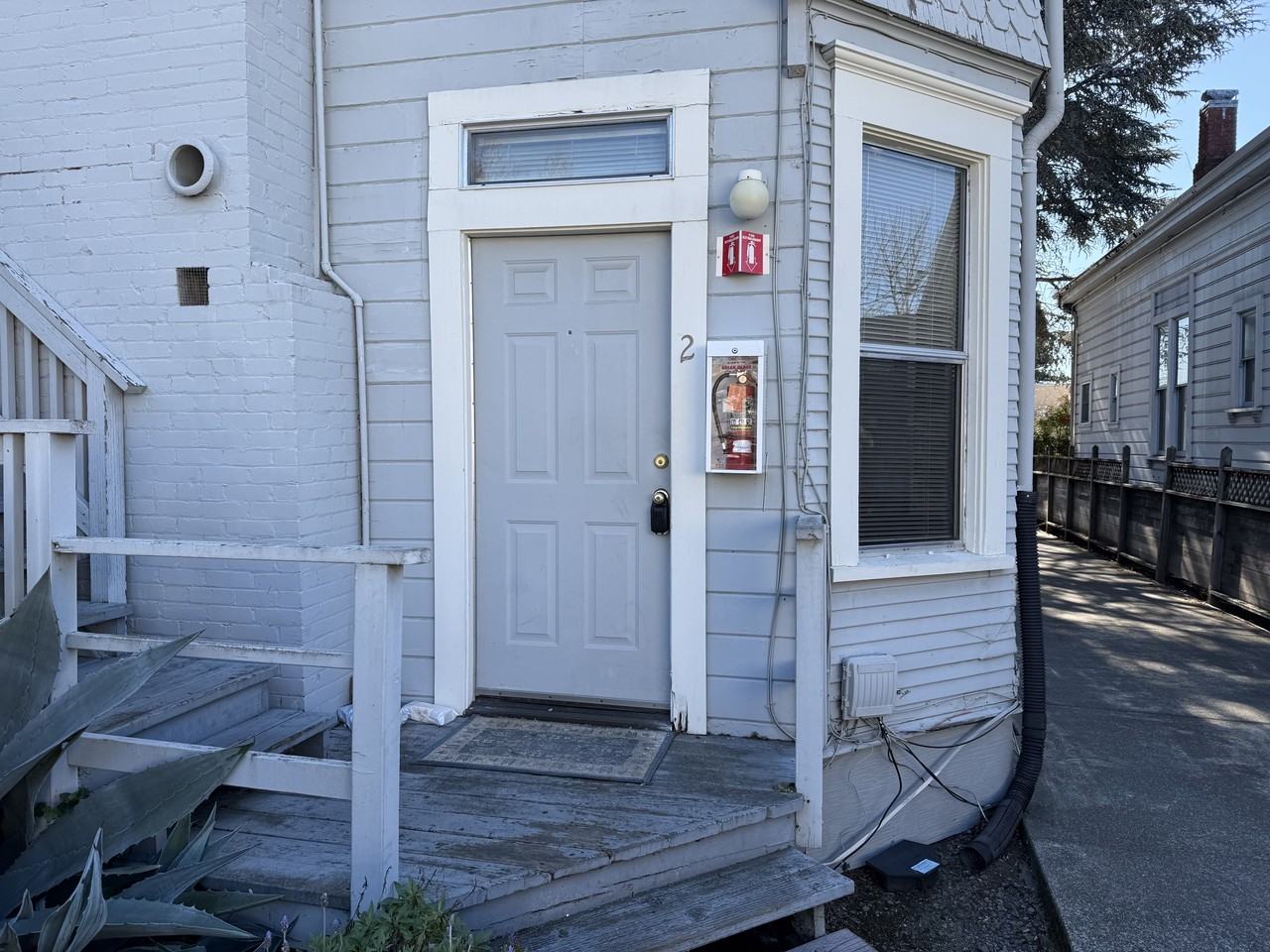 1029 4th St #2 - Photo 7 of 12