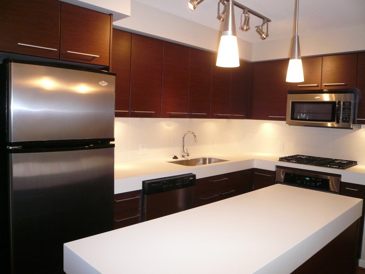 2770 Sophia St - Photo 2 of 14