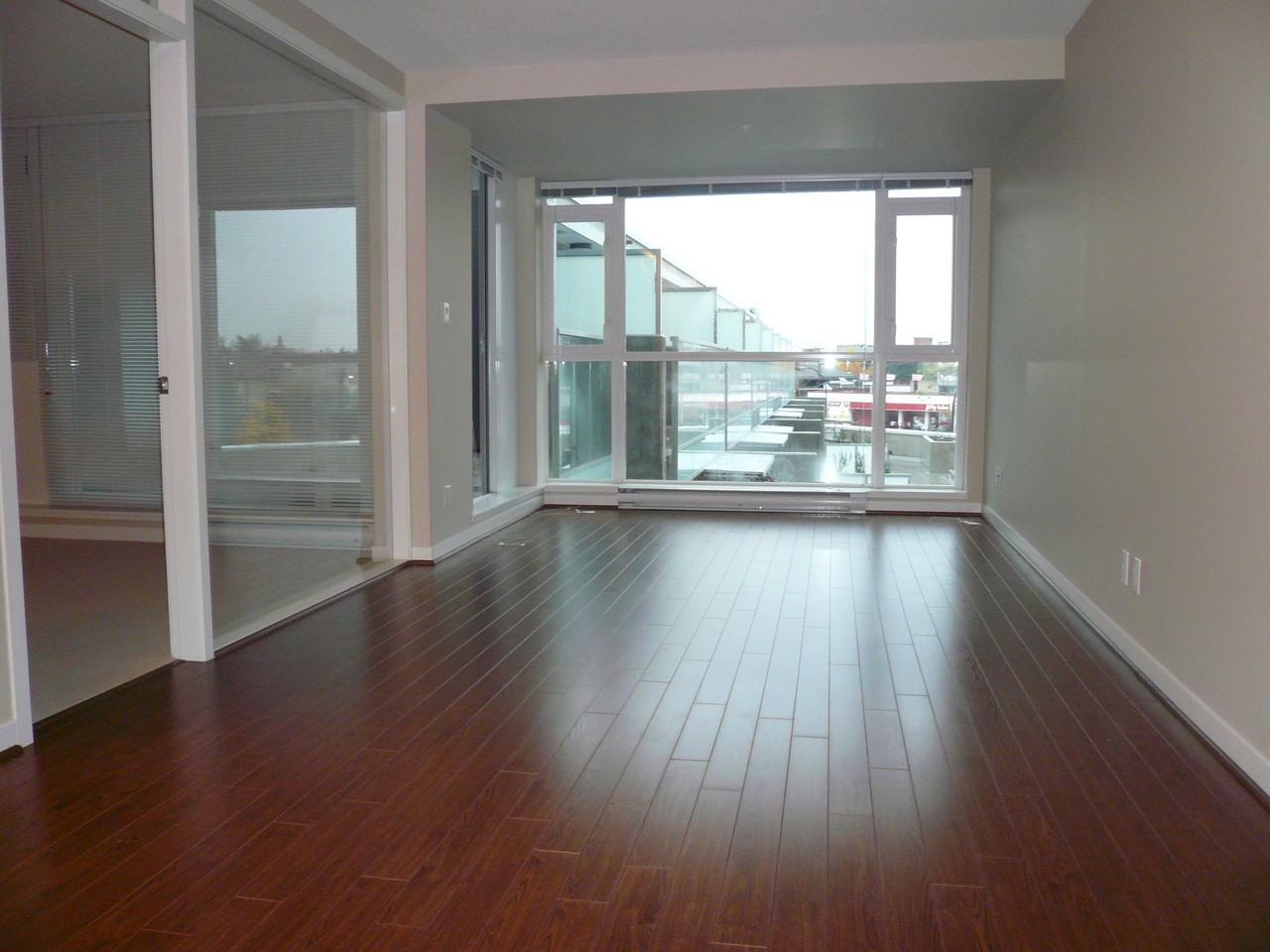 2770 Sophia St - Photo 5 of 14