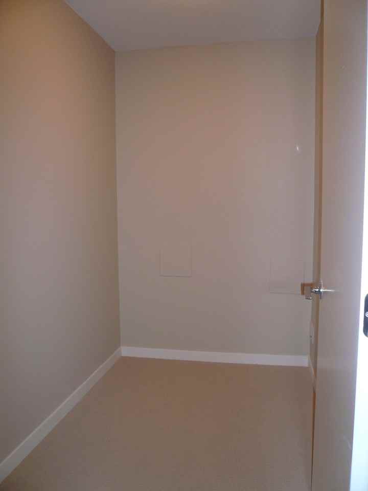 2770 Sophia St - Photo 7 of 14