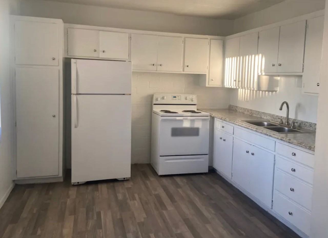 1060 N Swan Road - Photo 7 of 8