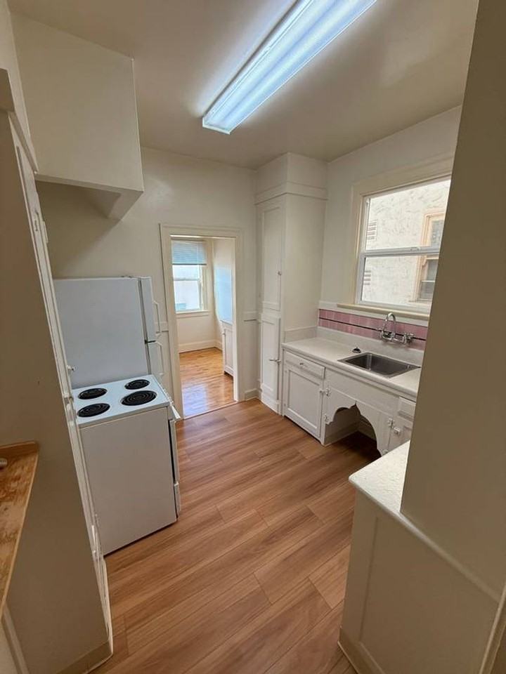 2533 Durant Ave #2 - Photo 5 of 23