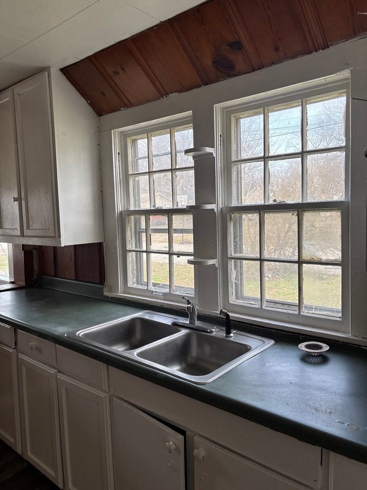 513 S 19th Ave #1 - Photo 3 of 8