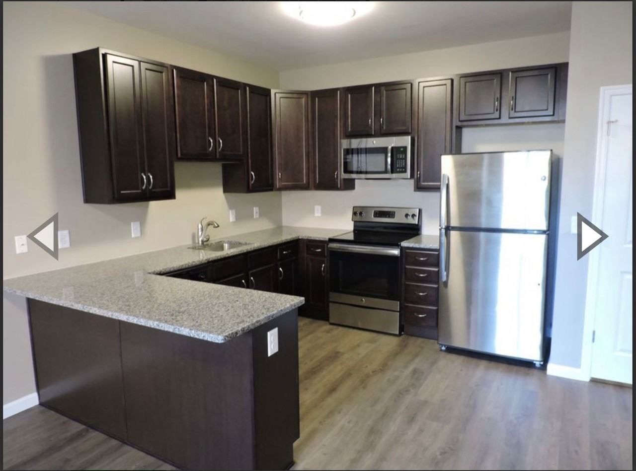 Chelsea Commons - Photo 2 of 8