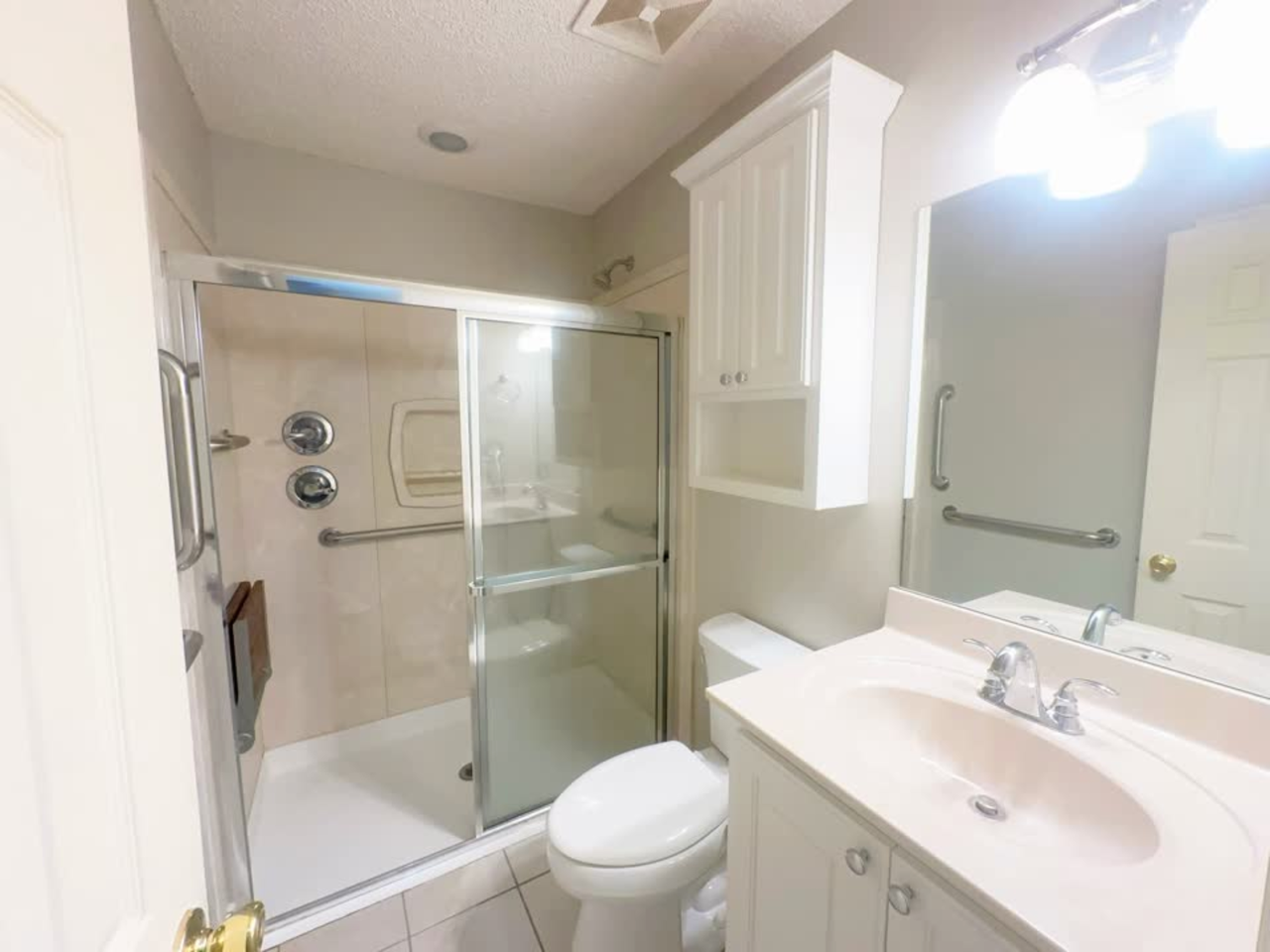 332 Sawgrass Dr #1 - Photo 4 of 30