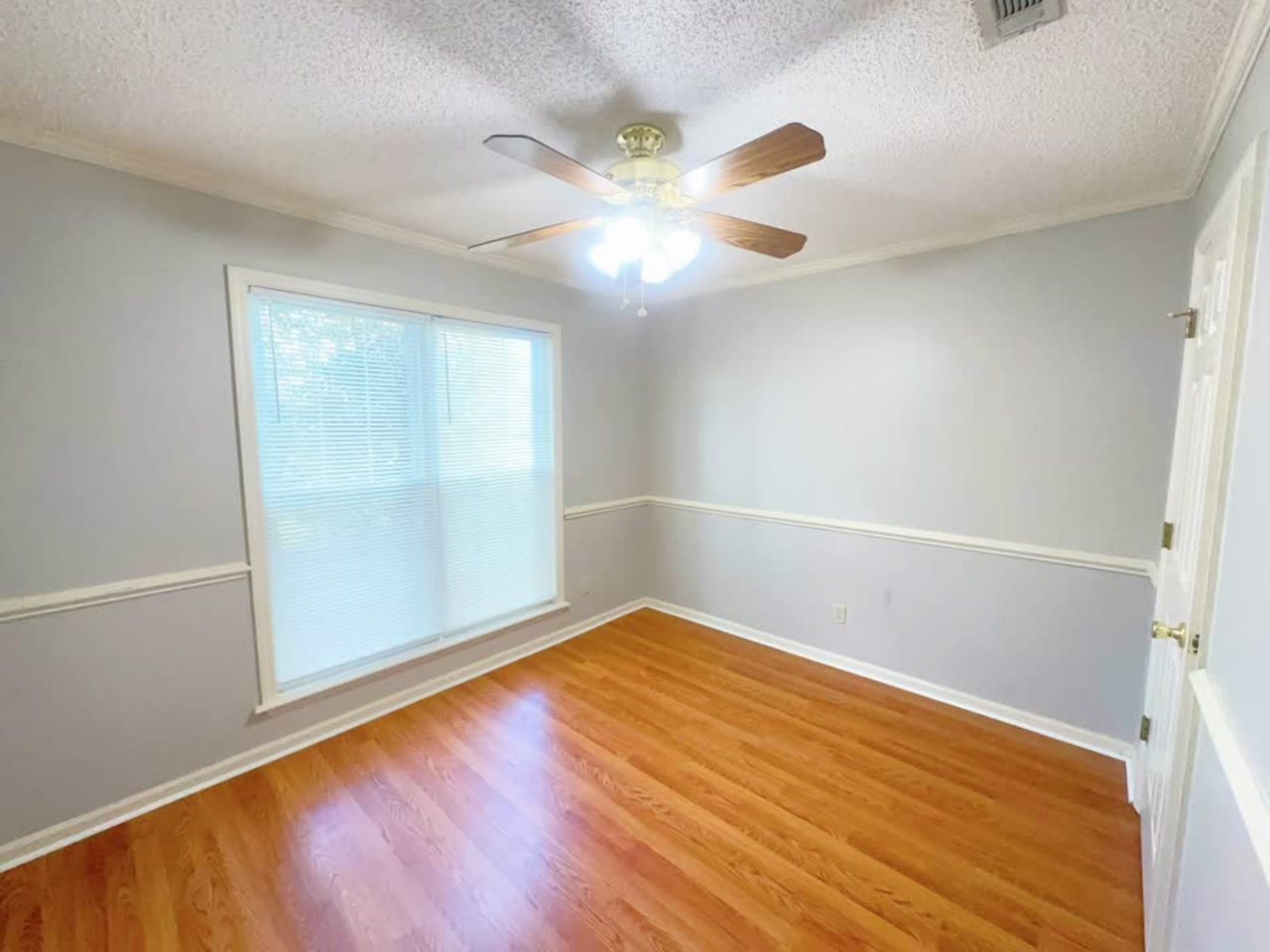 332 Sawgrass Dr #1 - Photo 5 of 30