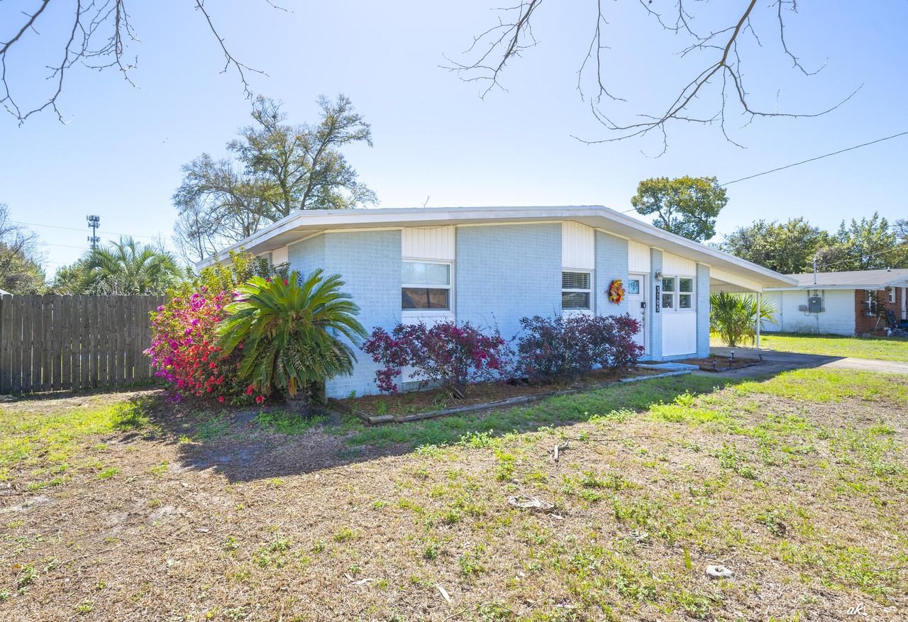 3105 W 21st Ct #1 - Photo 4 of 30