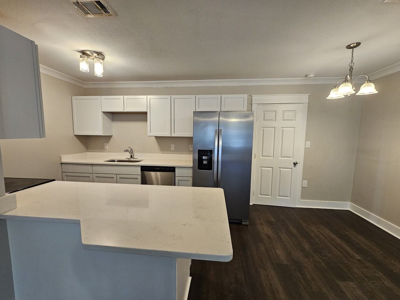 200 Spencer Dr #1 - Photo 4 of 31