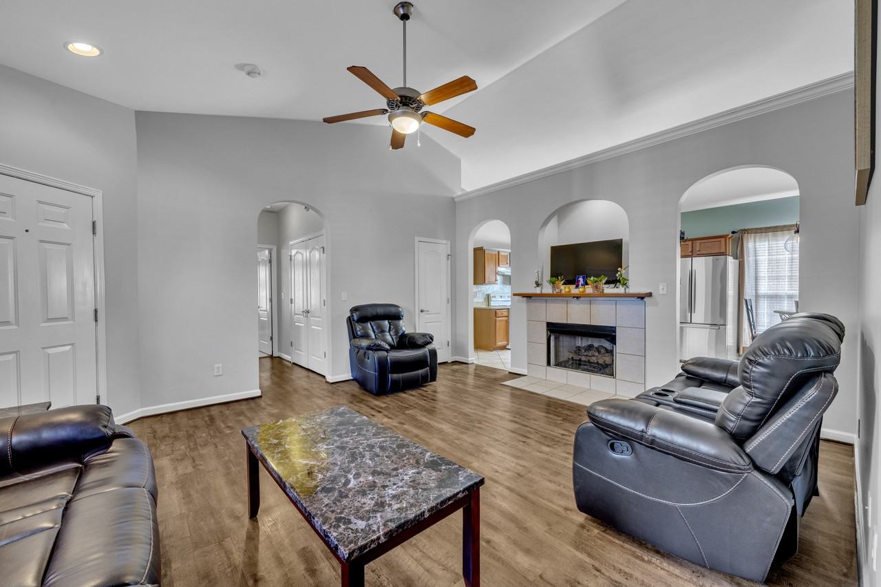 4845 Longmeadow Ln #1 - Photo 7 of 28