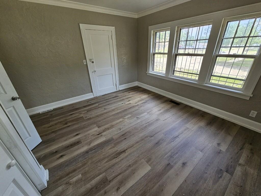 2217 8th St1 #1 - Photo 5 of 10