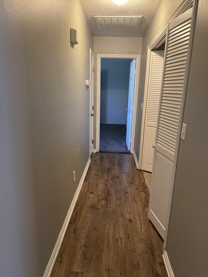 1055 N 1340 West Cir #2 - Photo 4 of 24