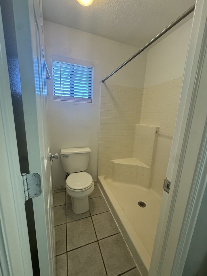 1055 N 1340 West Cir #2 - Photo 6 of 24