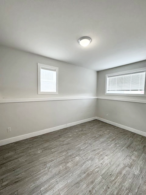 8621 A - 8621 85 St - Photo 7 of 11