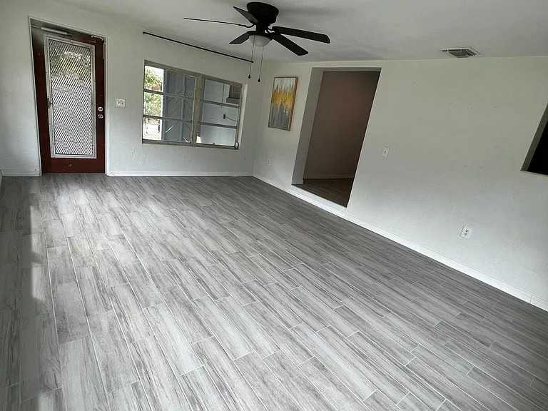 135 Pinecrest Dr #1 - Photo 2 of 10