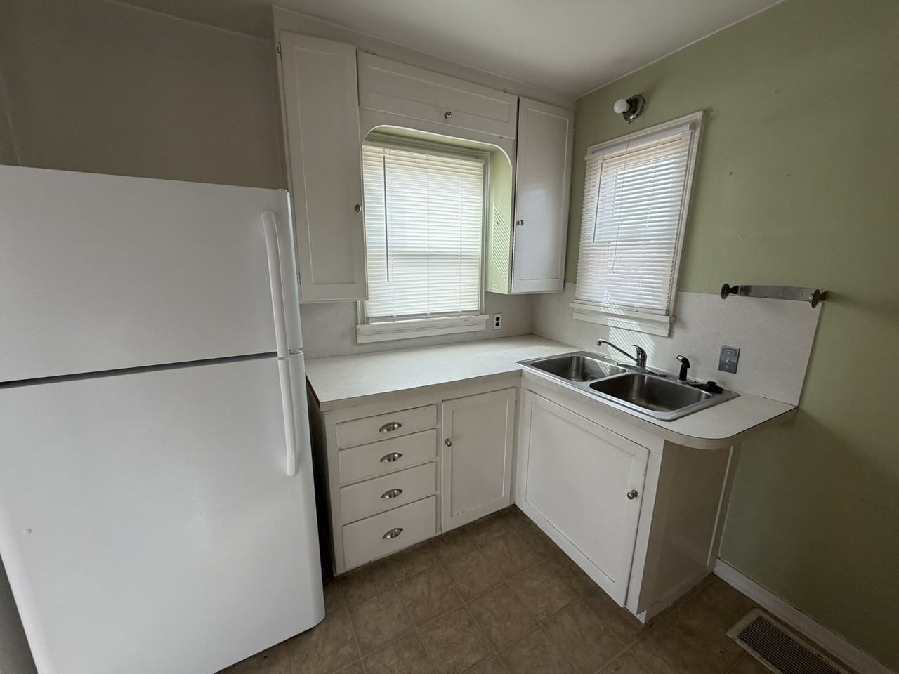 621 N 2nd St #1 - Photo 6 of 10