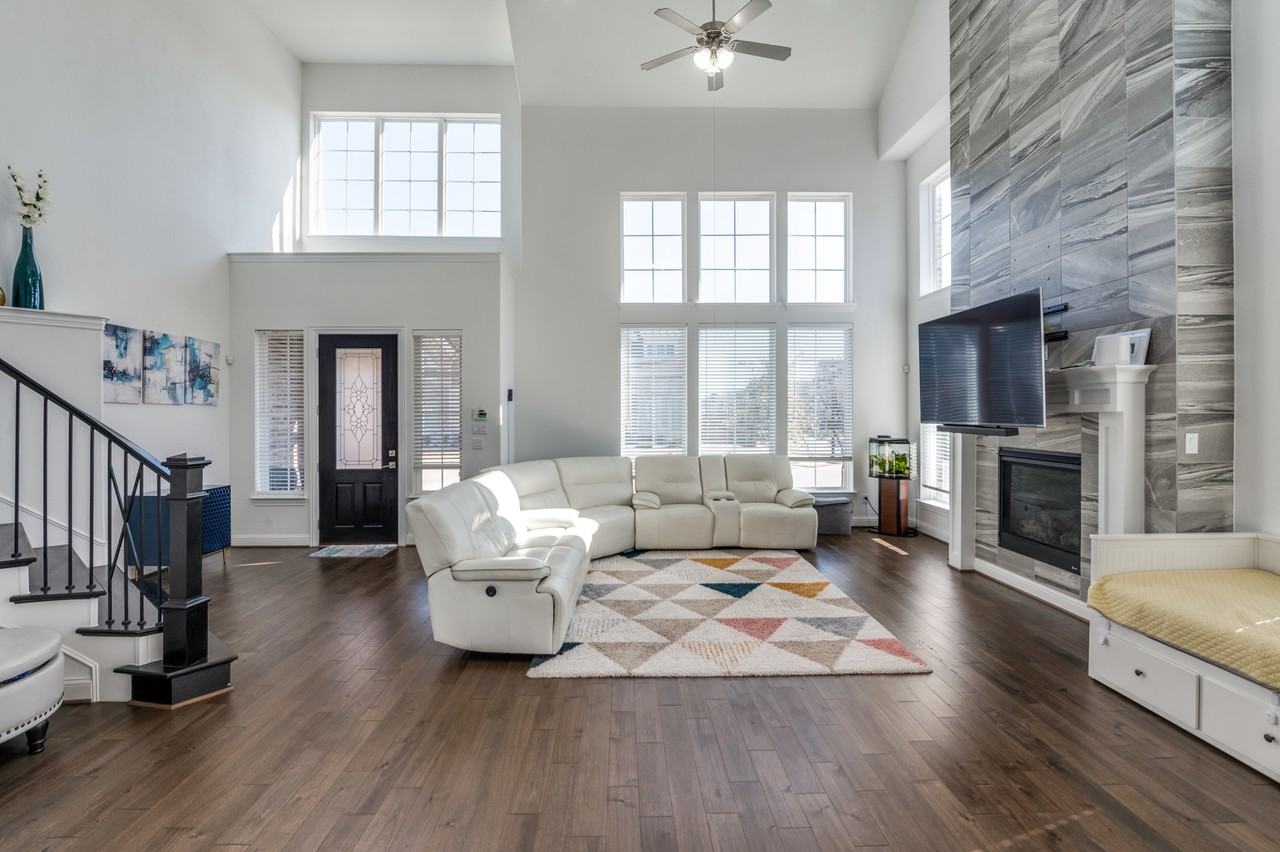 4932 Saguaro Rdg #1 - Photo 3 of 26