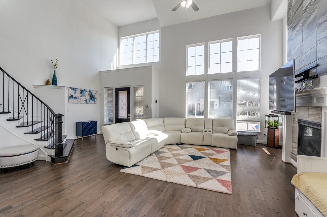 4932 Saguaro Rdg #1 - Photo 4 of 26