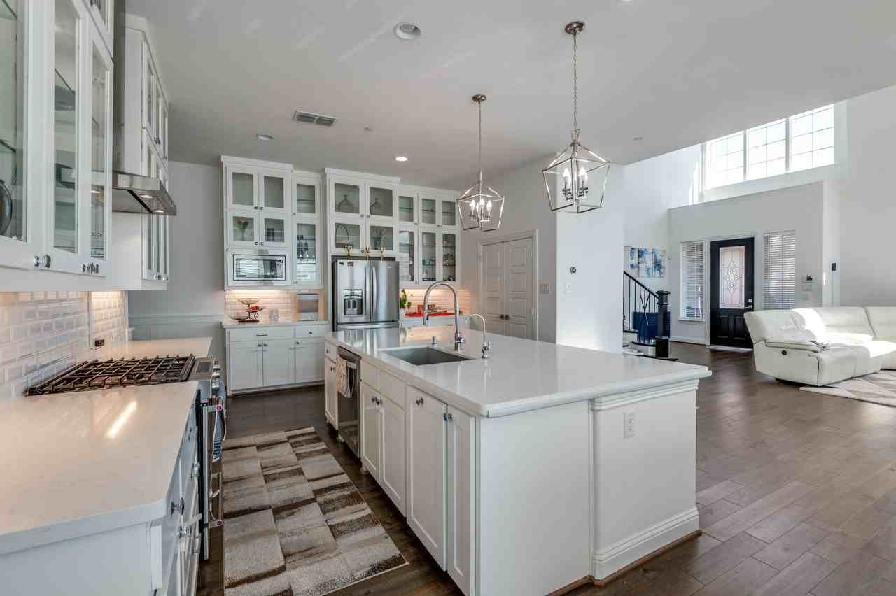 4932 Saguaro Rdg #1 - Photo 7 of 26