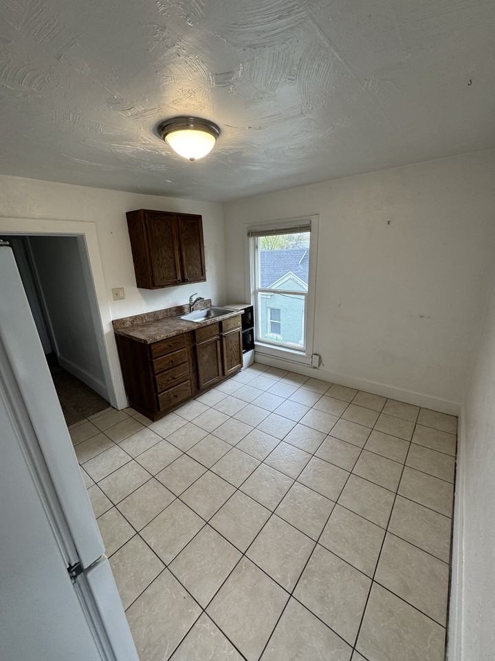 735 W 400 N #3 - Photo 3 of 17