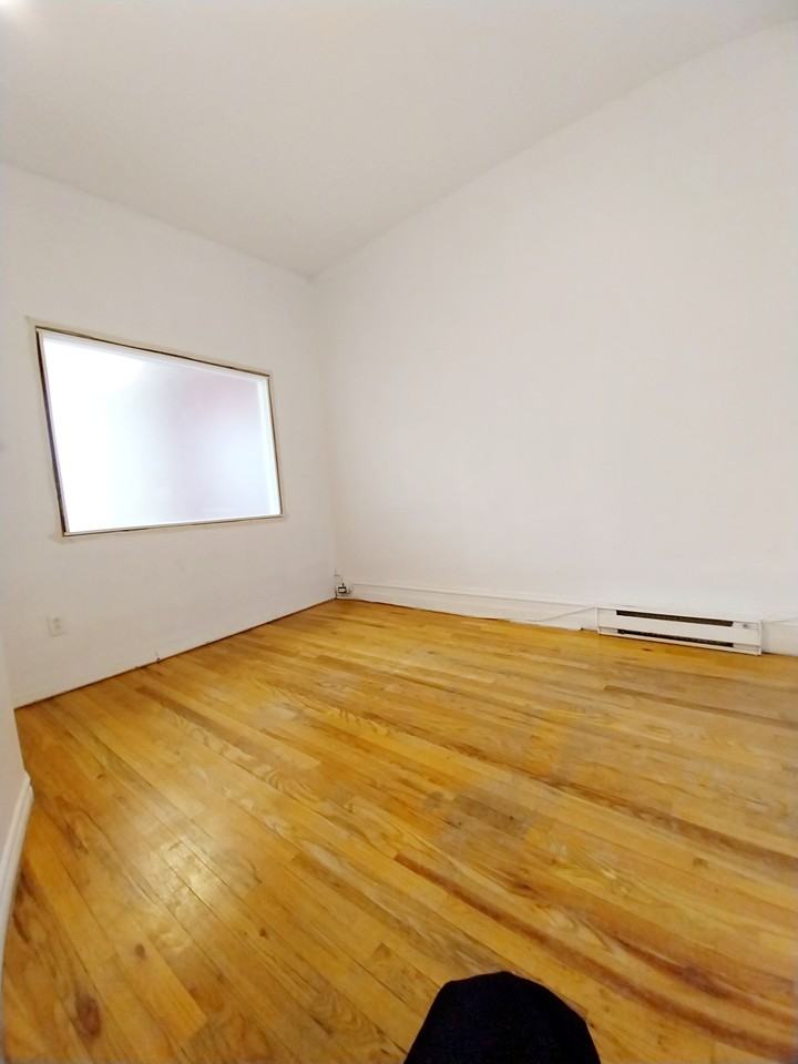 601 Av Bourbonnière #601 - Photo 3 of 11