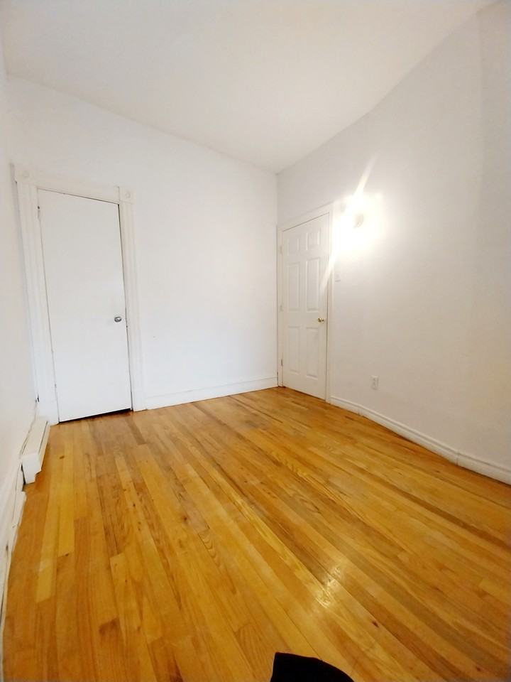 601 Av Bourbonnière #601 - Photo 4 of 11