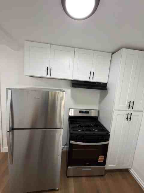 227 W Imperial Hwy #B - Photo 4 of 9