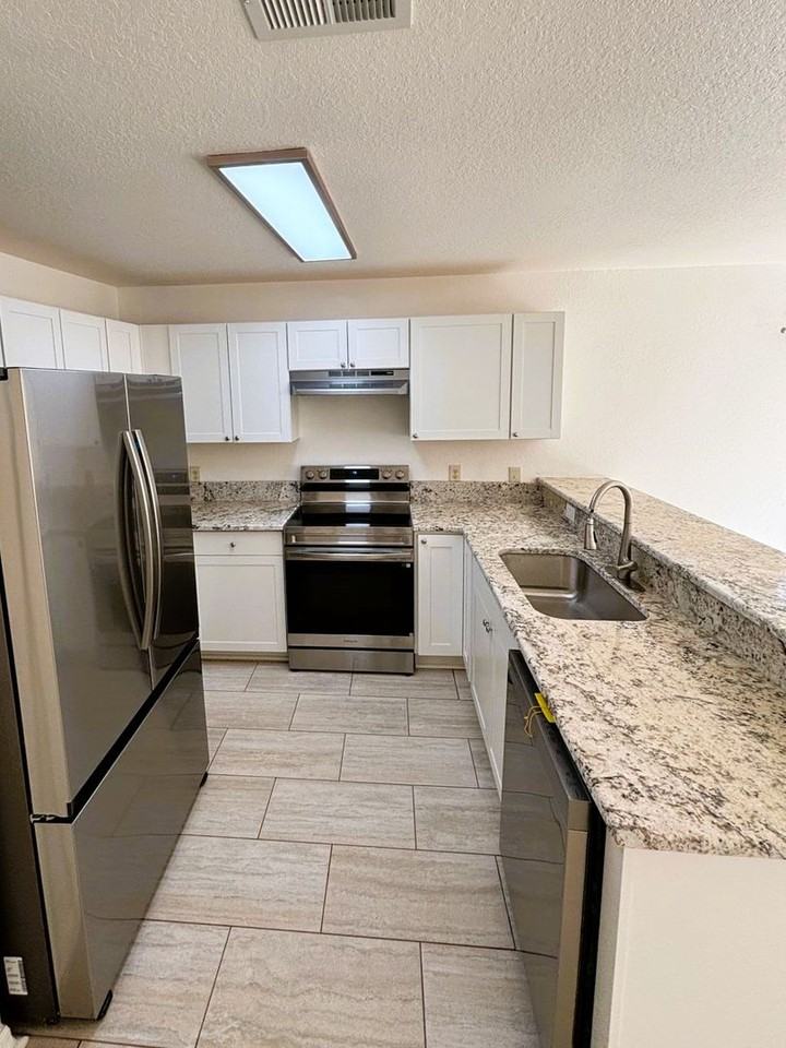 796 Squirrel Ct - Photo 2 of 15