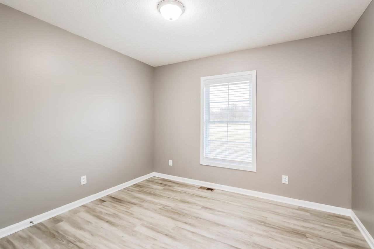 Keeneland Duplexes - Photo 5 of 42