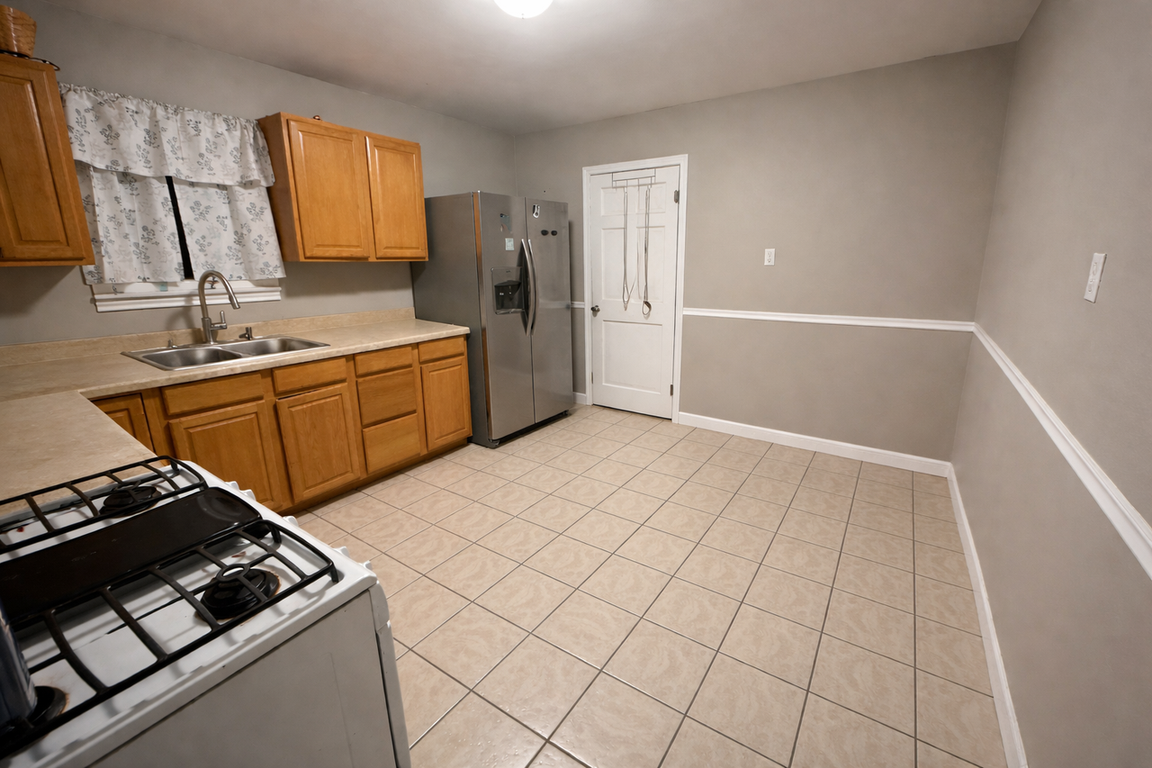 705 Childress St #1 - Photo 3 of 13