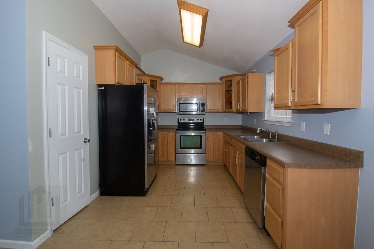 21726 Lindsay Ln #1 - Photo 5 of 12