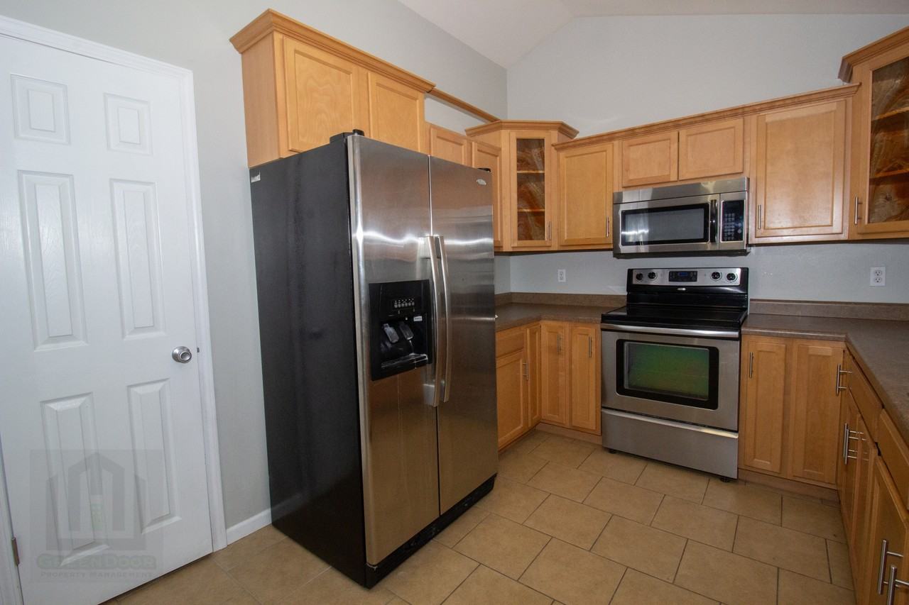 21726 Lindsay Ln #1 - Photo 6 of 12