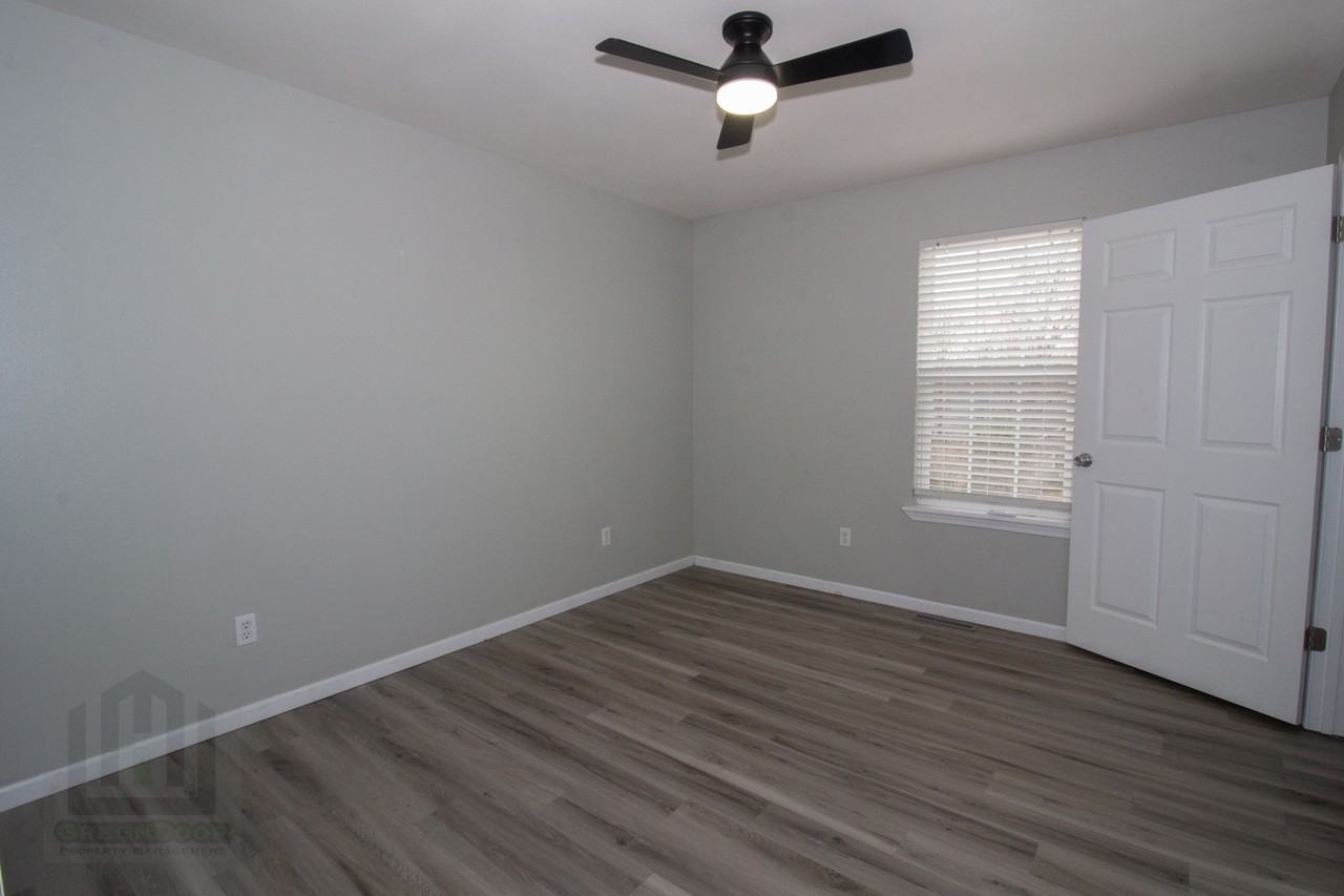 21726 Lindsay Ln #1 - Photo 7 of 12