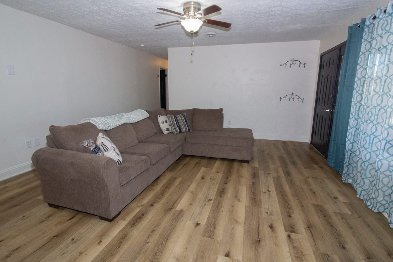 13949 Compton Rd #1 - Photo 4 of 21