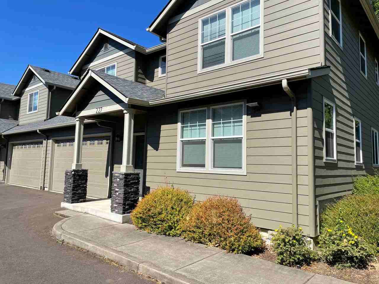 Northside Townhomes - Photo 6 of 45