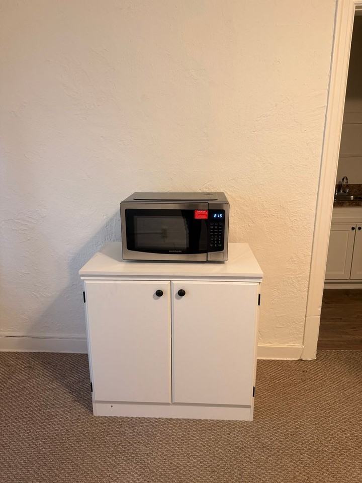 223-1724 N EDGEMONT ST - Photo 4 of 17