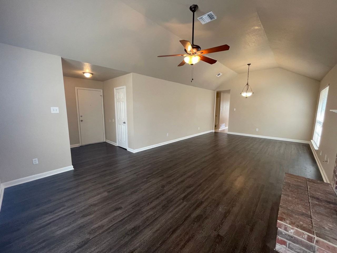7816 Rogue River Trl - Photo 3 of 28
