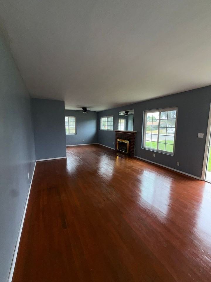 4626 Joanne Ave - Photo 3 of 8