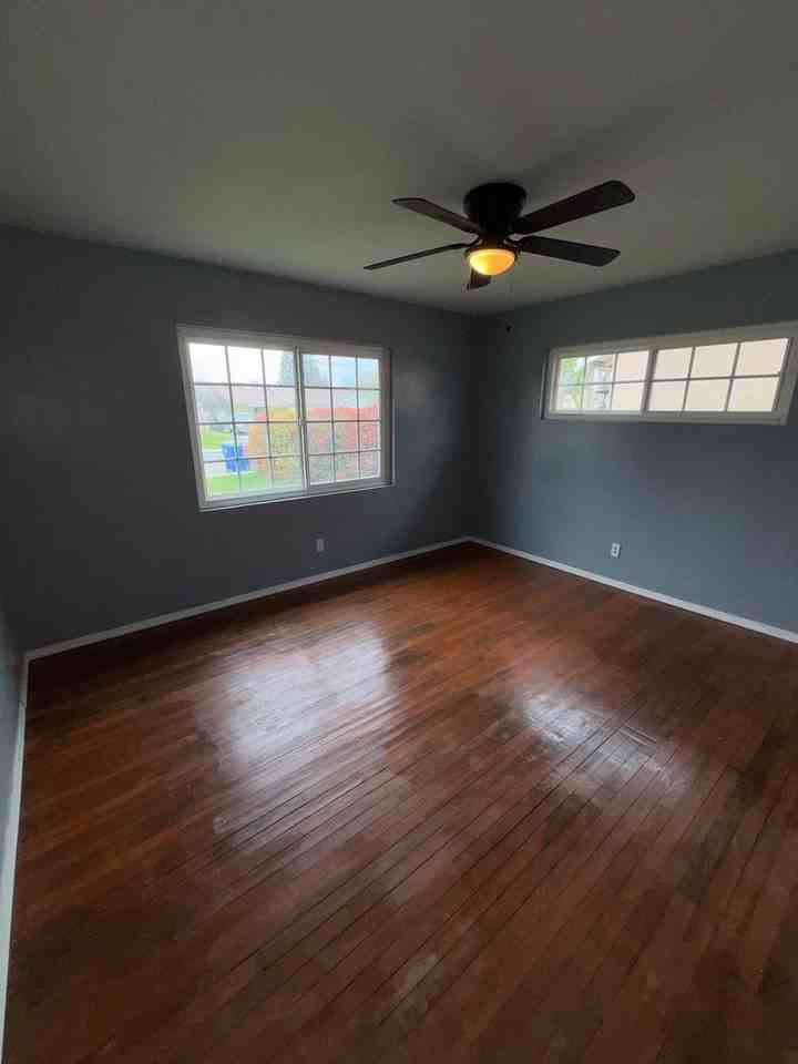 4626 Joanne Ave - Photo 4 of 8