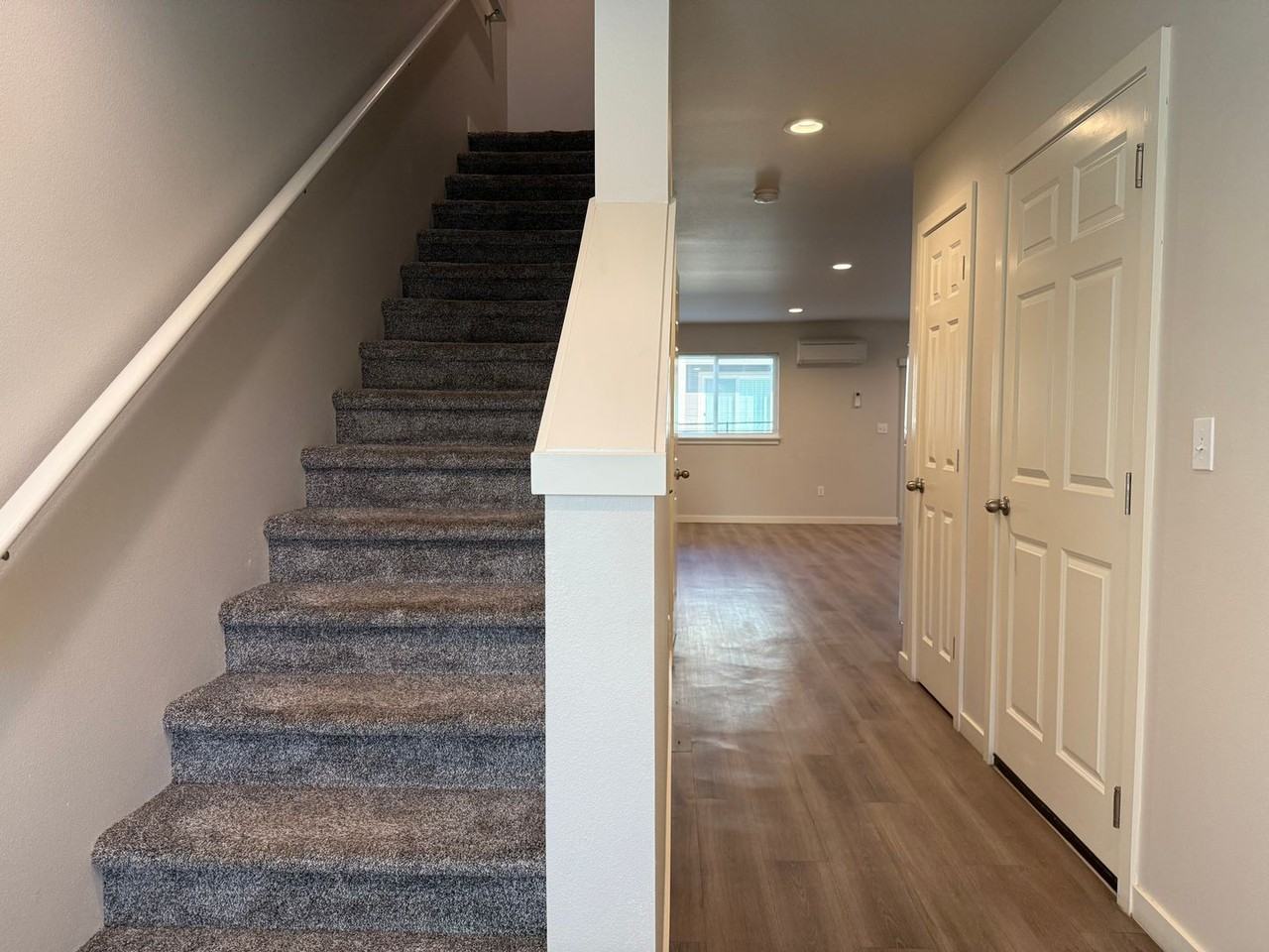 Apple Valley Town Homes - Photo 3 of 34